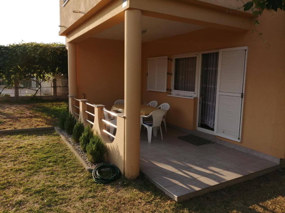 Marina Apartment Biograd Na Moru Exterior foto